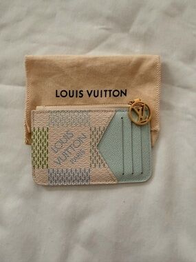 Preowned Louis Vuitton Pastel Card Pouch in Beige,Mint & Sky Blue Limited edison